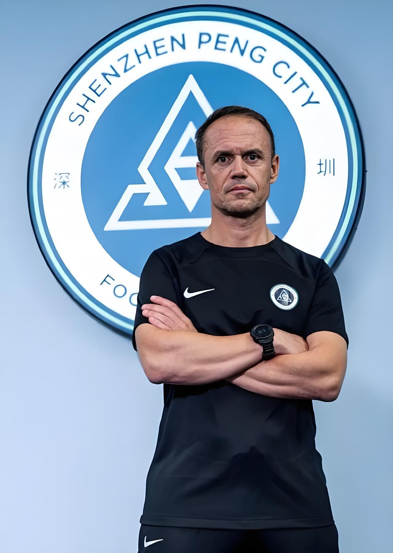 MK体育-球队崭露头角高歌猛进，实力逐渐获得认可