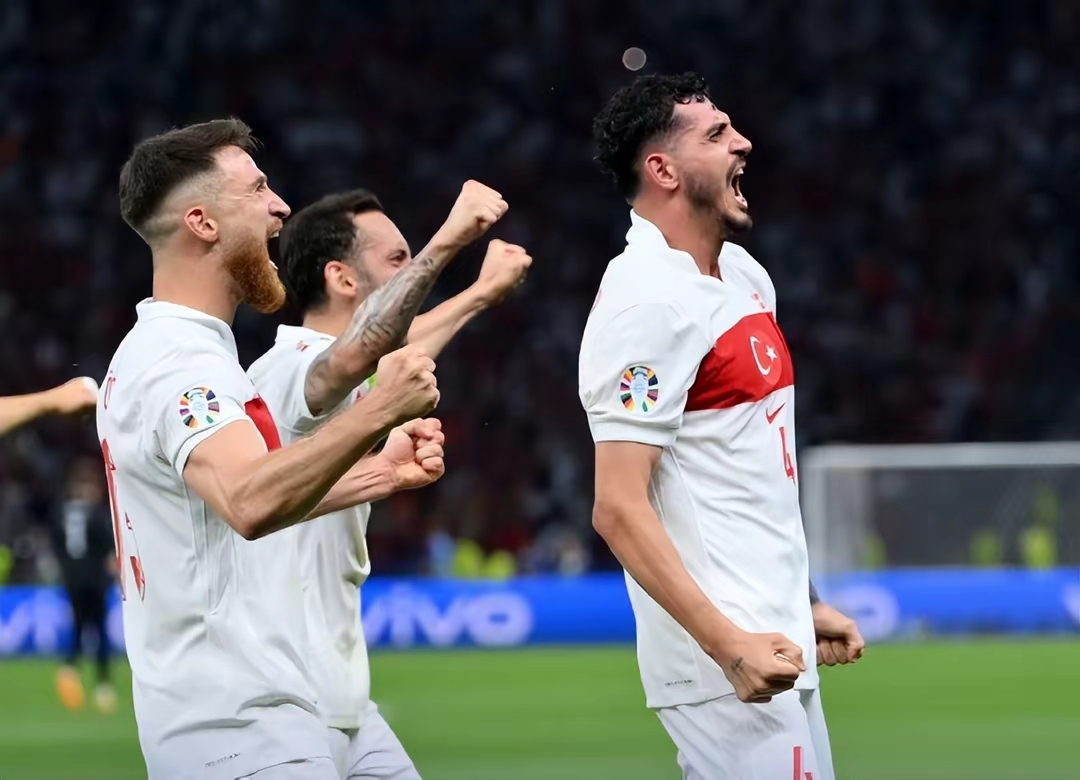 MK体育娱乐-强手如云战火重燃比赛风云再现欧洲足坛的简单介绍