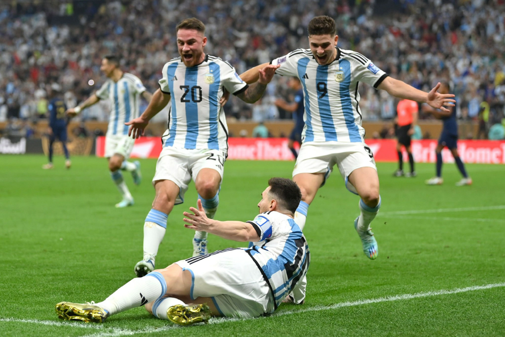 MK体育-鸟栖破门得分，晋级冠军争夺赛四分之一决赛的简单介绍